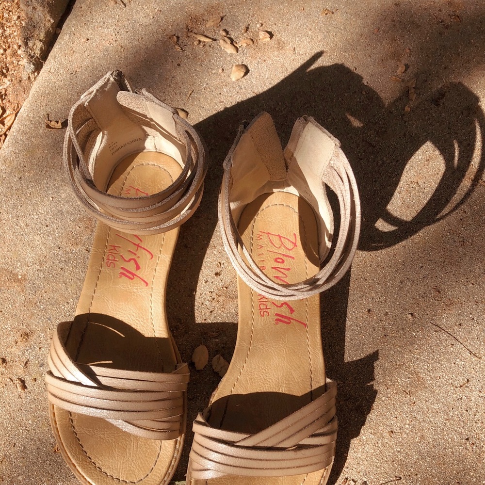 Kids sandals